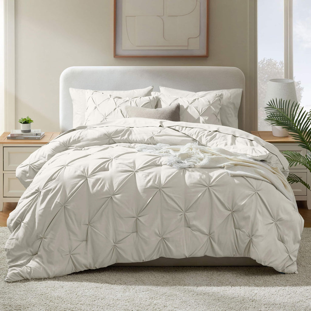 Off White Pinch Pleated 9 Piece King Comforter Set Q866211