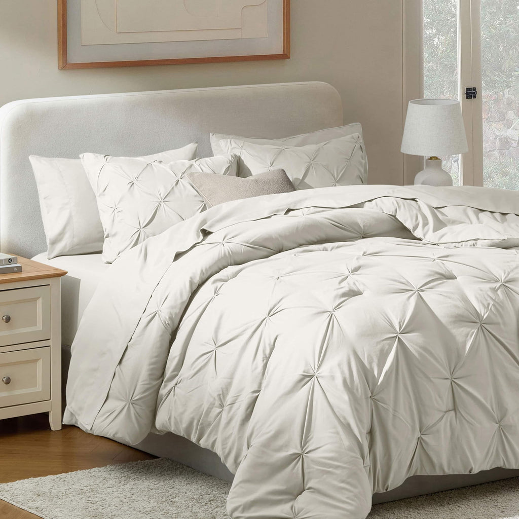 Off White Pinch Pleated 9 Piece King Comforter Set Q866211